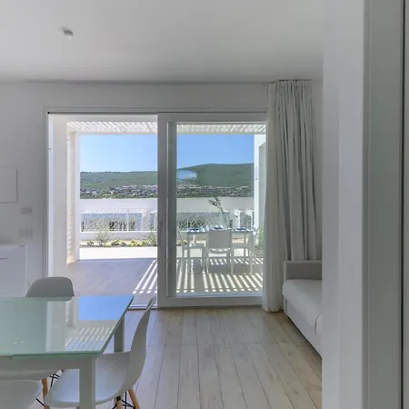 Stunning Capofalcone Charming B4 Premium 4 Persons Lejlighed
