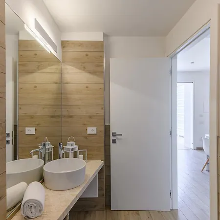 Apartament Stunning Capofalcone Charming B4vm 4 Per